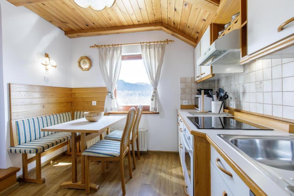 Alpinia Apartments Μπλεντ Εξωτερικό φωτογραφία